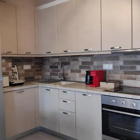 Amber Blue * Nikiti (Sithonia)